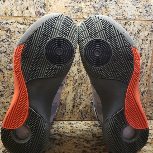 Nike Hyperdunk 2015 - Picture 4 of 6